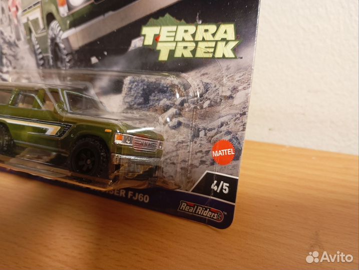 Hot Wheels Premium Toyota Land Cruiser FJ60