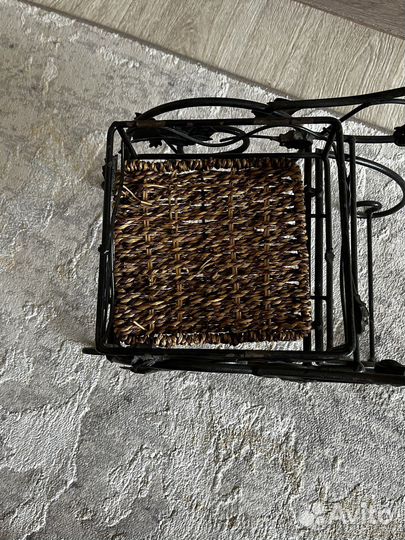 Кованная подставка для цветов