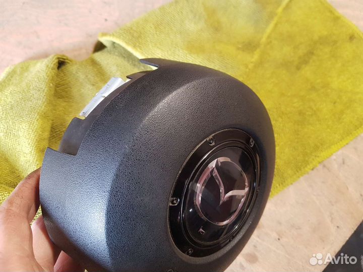 Подушка безопасности водителя mazda cx7 L3