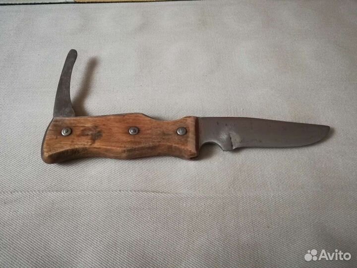 Нож охотничий со шкуродёром