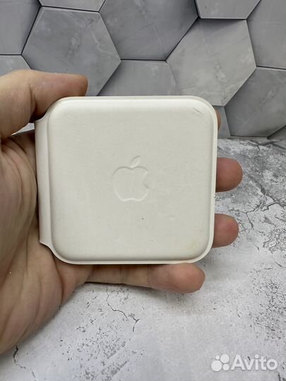 Двойная беспроводная зарядка Apple MagSafe