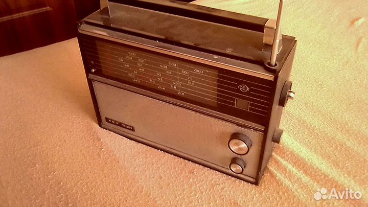 Ретро радиоприемник VEF-201