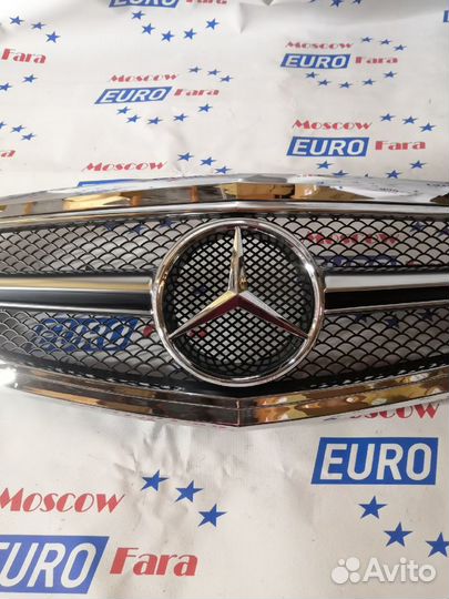 Решетка радиатора Mercedes W212 w212 AMG E63