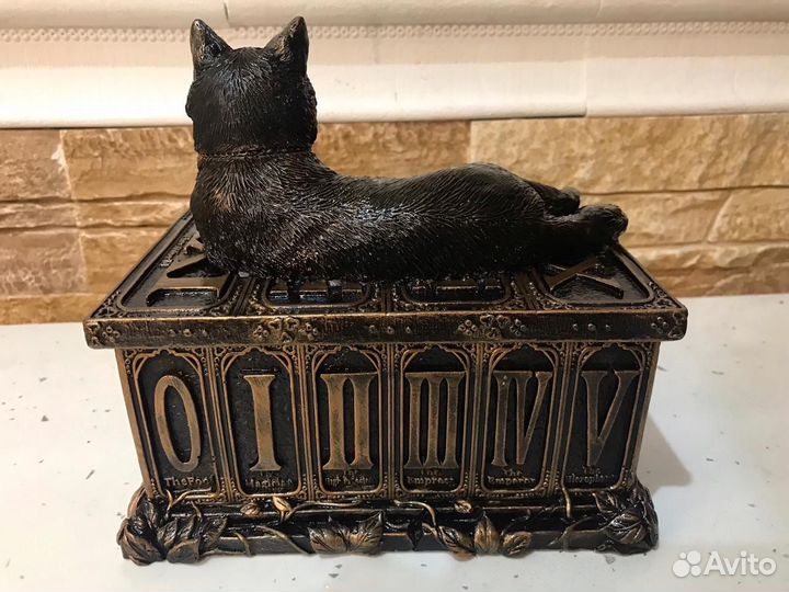 Шкатулка Таро, Наблюдатель за Судьбой