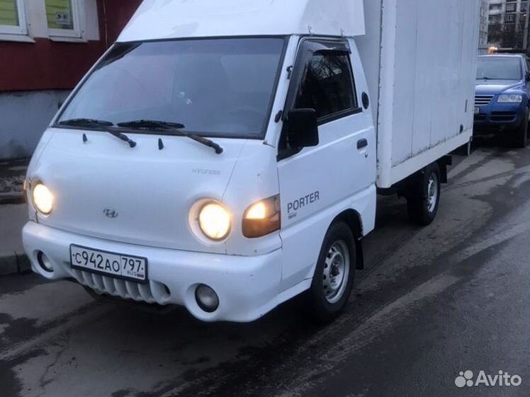 Аренда портер в москве без водителя. Hyundai Porter 2006. Портер нарашка. Хендай Портер 1 фото салона.