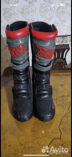 Мотоботы эндуро новые