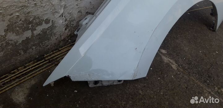 Крыло переднее левое skoda rapid 2013