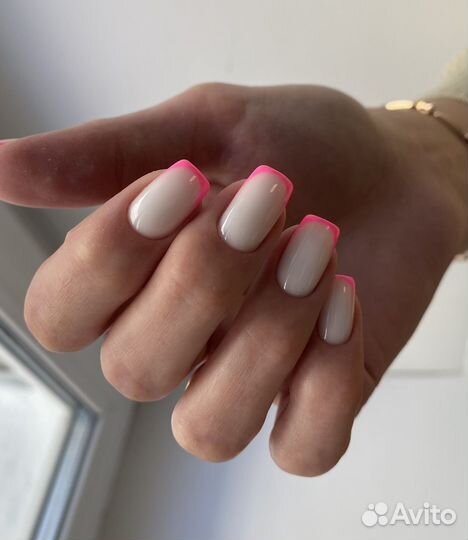 Маникюр с покрытием гель-лаком