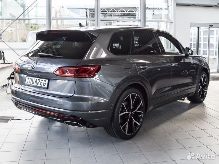 Volkswagen Touareg 3.0 AT, 2024