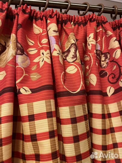 Шторы для кухни с ламбрекеном + отрез ткани