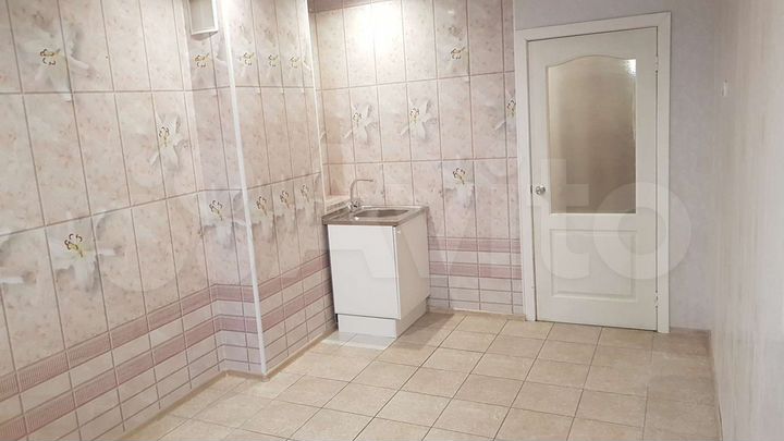 3-к. квартира, 70,4 м², 2/10 эт.