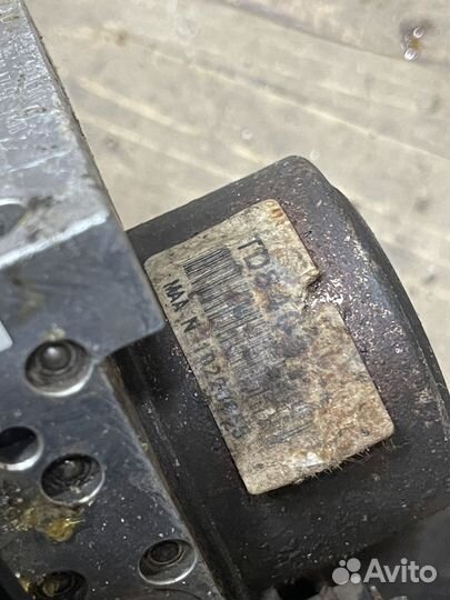 Блок ABS Nissan Juke