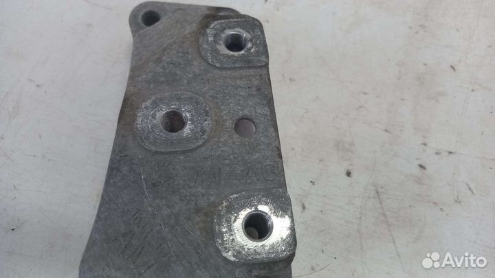 Кронштейн DSG левый Volkswagen Passat CC