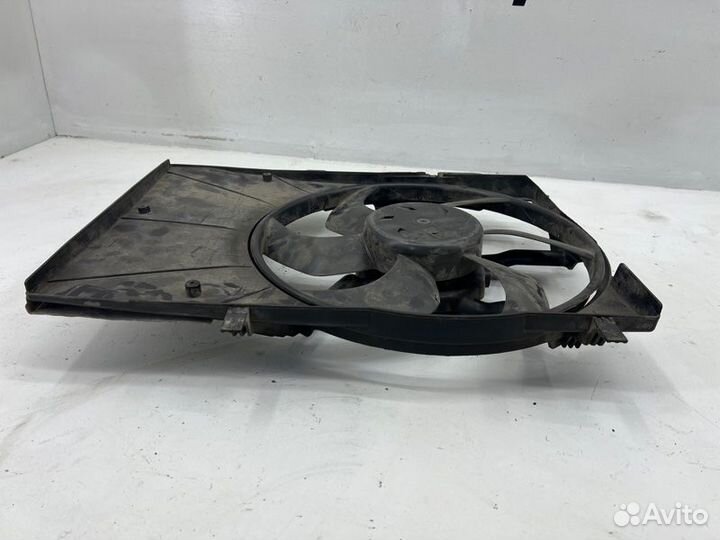 Вентилятор охлаждения радиатора передний Peugeot