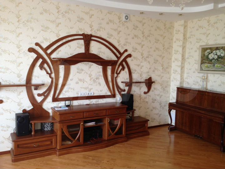 3-к. квартира, 143 м², 5/6 эт.