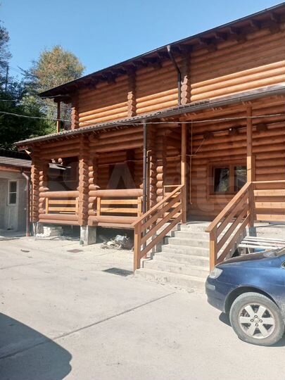 Дом 176 м² на участке 5 сот.