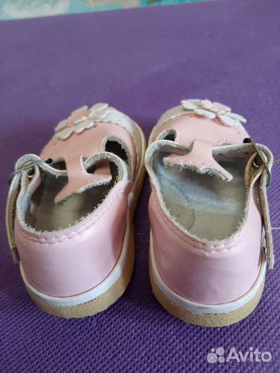 Босоножки и ботинки для девочки