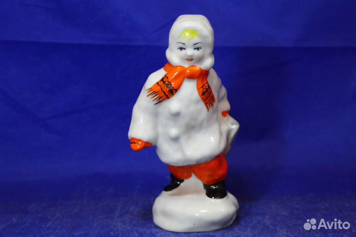 С санками девочка мальчик счастливое детство очень