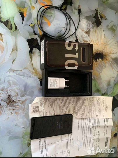 Samsung Galaxy S10, 8/128 ГБ
