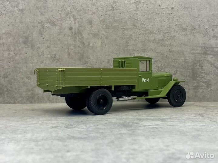 Коллекционная модель зис-5В грузовик 1:43