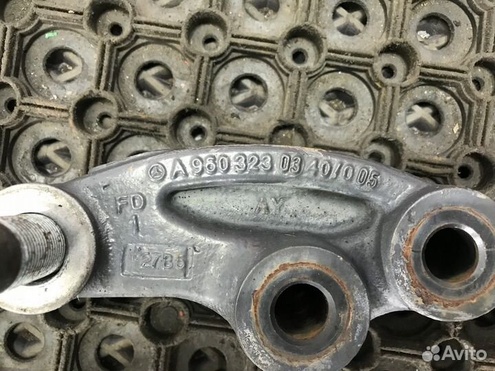 Опора переднего амортизатора правая