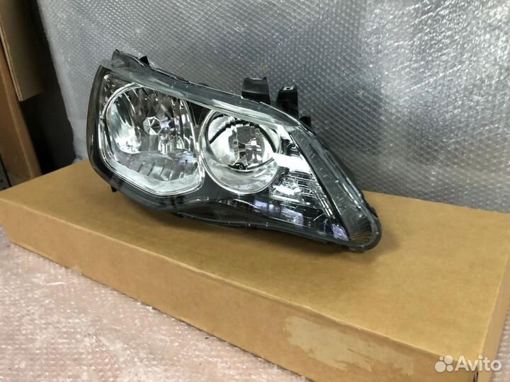Фара правая Honda Civic 4D