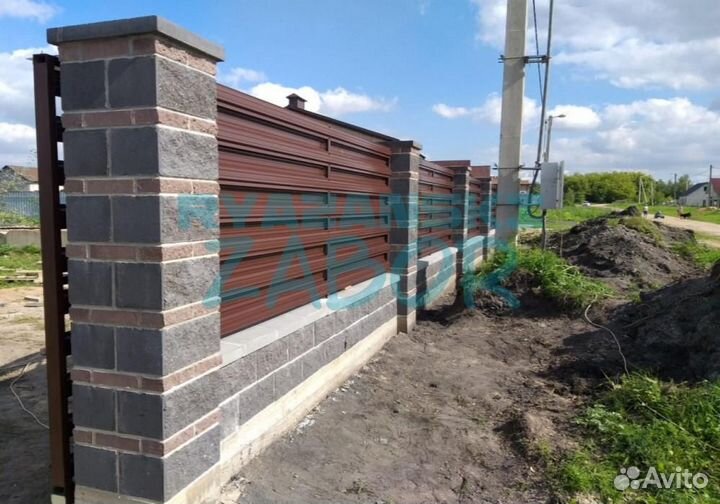 Заборы на ленточном фундаменте в Кадоме