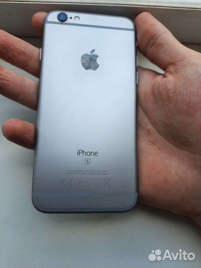 Телефон iPhone 6s