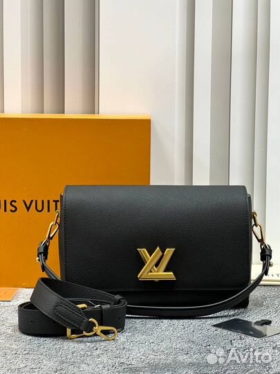 Сумка Soft Twist Louis Vuitton