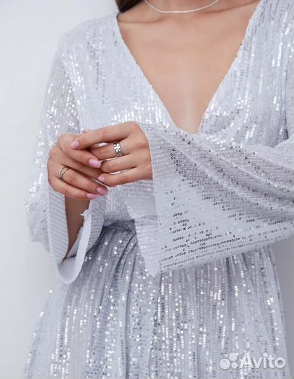 Вечернее платье с пайетками 42
