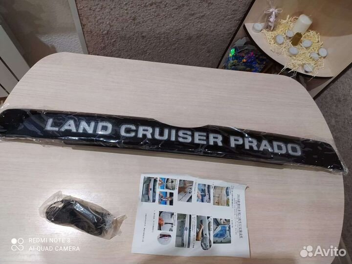 Накладка на заднюю дверь Land Crauiser prado 150