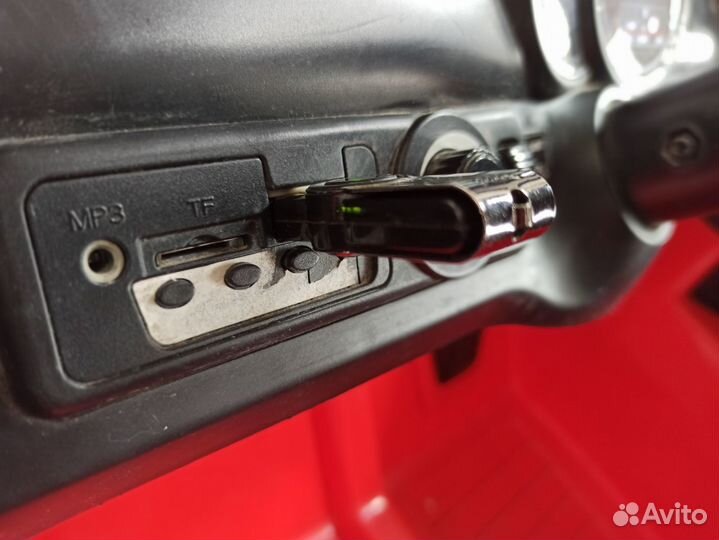 Продаю детский электромобиль Kreiss Mini Cabrio