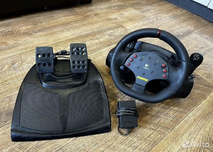 Руль logitech momo racing