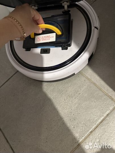 Робот пылесос с влажной уборкой
