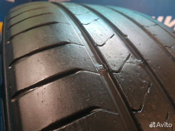Pirelli P Zero PZ4 275/40 R22