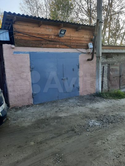 Гараж, > 30 м²