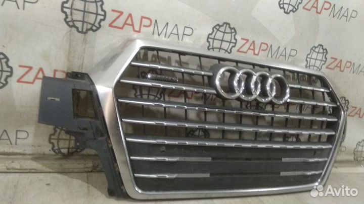 Решетка радиатора Audi Q7 4M