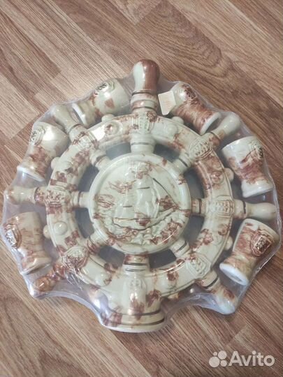 Штоф, графин с рюмками новый