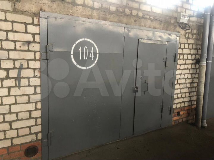 Гараж, > 30 м²