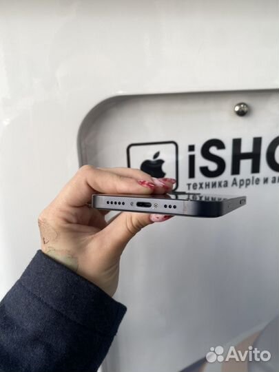 iPhone 12, 64 ГБ