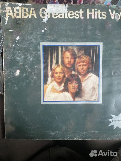 Виниловые пластинки много