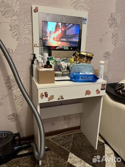 Туалетный столик
