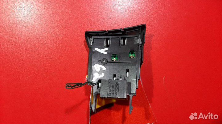 Кнопка регулировки освещения панели приборов