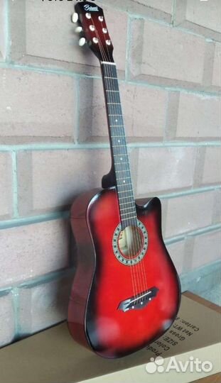 Гитара belucci красная