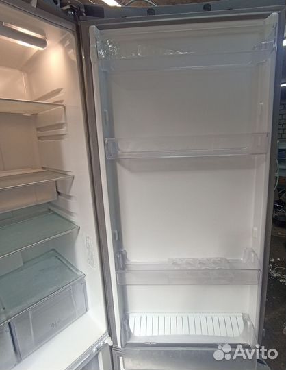 Холодильник Hotpoint Ariston No Frost