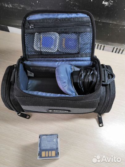 Видеокамера JVC GZ-MG21E