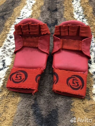 Перчатки для единоборств