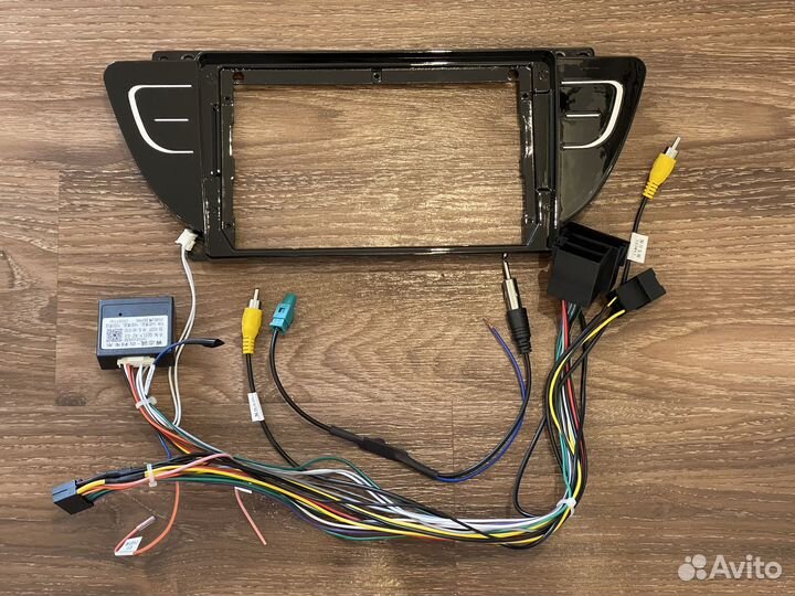 Рамка для магнитолы 9’ Geely Atlas