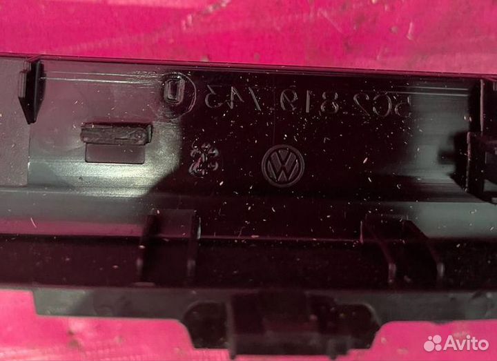 Рамка под магнитолу Volkswagen Golf GTI VII