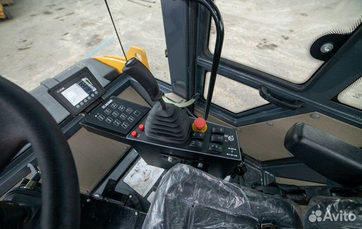 Дорожный каток XCMG XD83, 2023